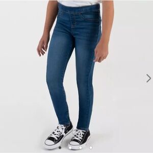 Levi’s - NWT - PULL ON JEGGINGS